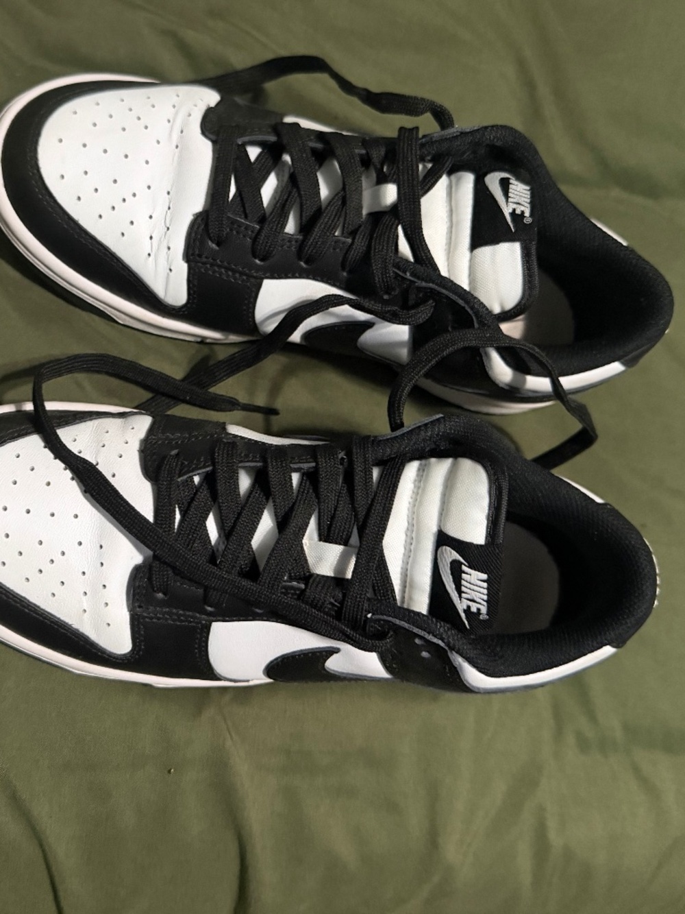 Nike (pandas)